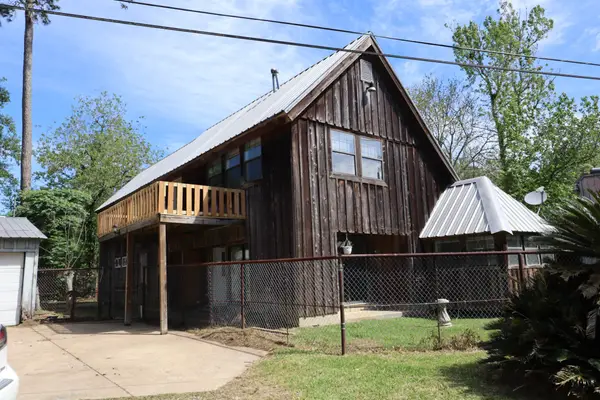 221 Caroline Trail, Anahuac, TX 77514