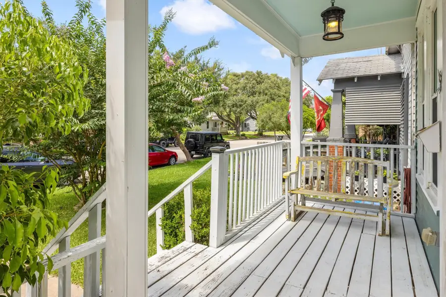 5012 Avenue P 1/2, Galveston, TX 77551 - Image #3