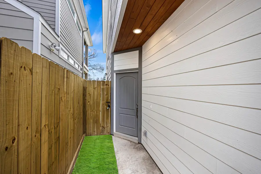 4512 Noble Street, Houston, TX 77020 - #3