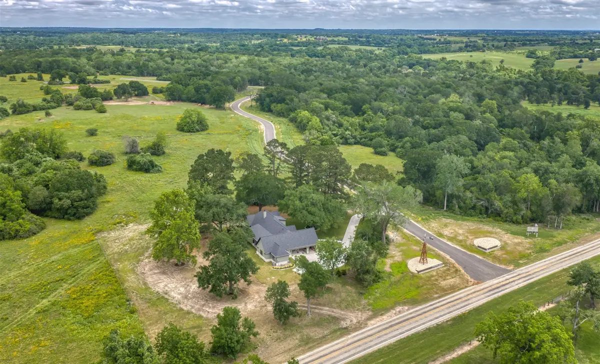 2-28 Millwood Trail, Brenham, TX 77833 - #1