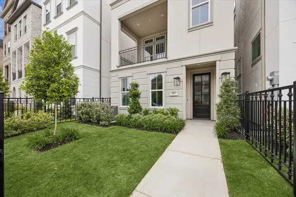 3707 Somerset York Lane, Houston, TX 77055