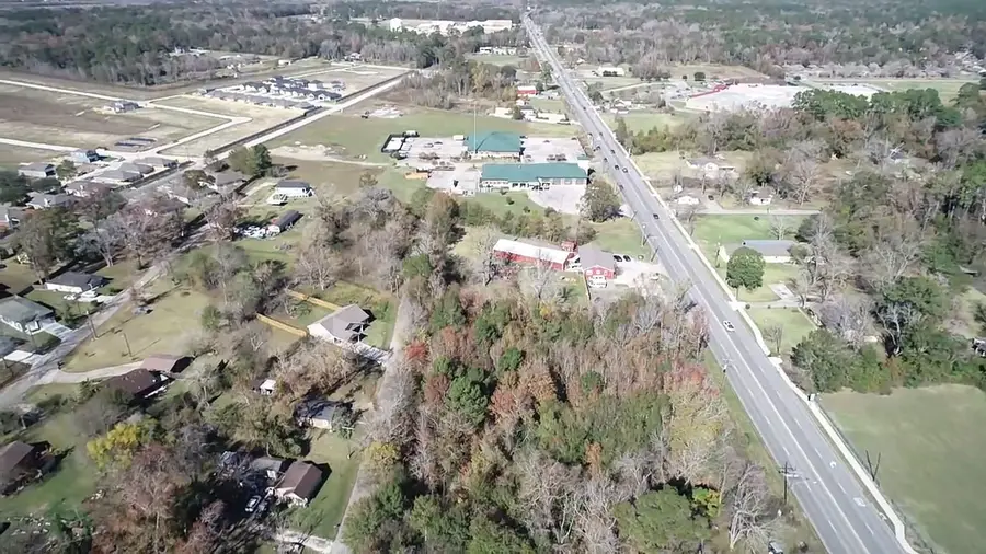 1704 N Cleveland Street, Dayton, TX 77535 - Image #3