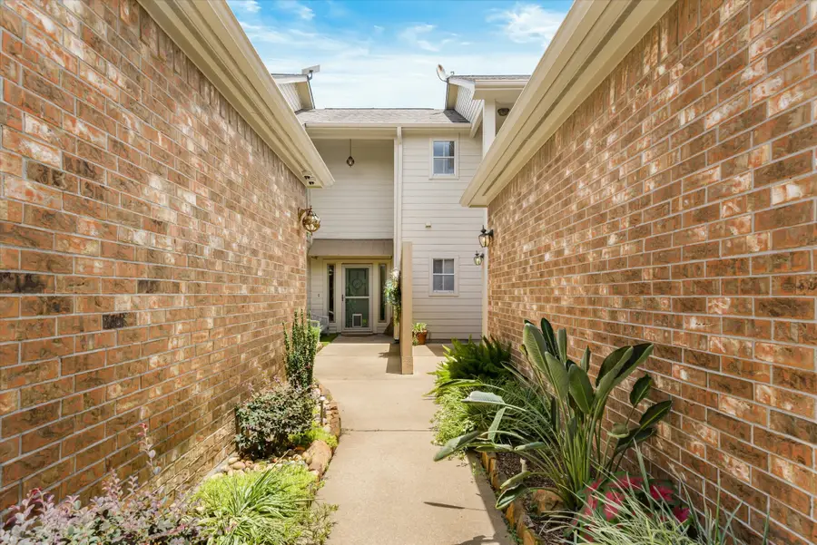 2040 Glencove Drive, Seabrook, TX 77586 - #2