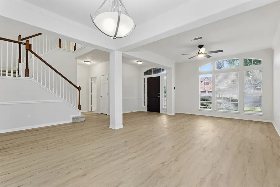 11022 Collingswood Drive, La Porte, TX 77571 - Image #2