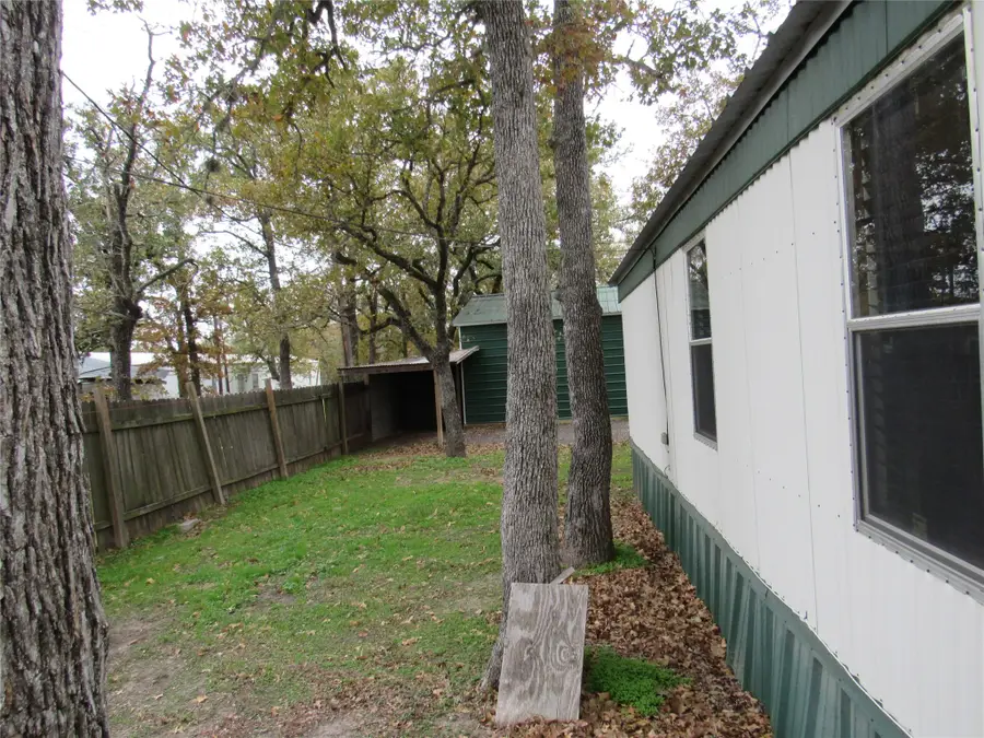 307 Spanish Oak Street, Somerville, TX 77879 - Image #3