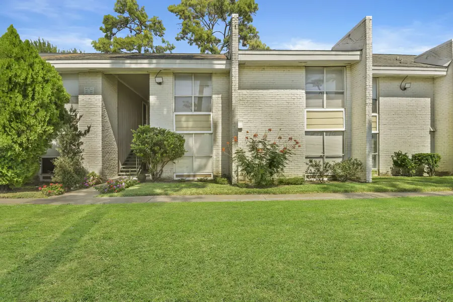 1950 Spenwick Drive #408, Houston, TX 77055 - Image #2