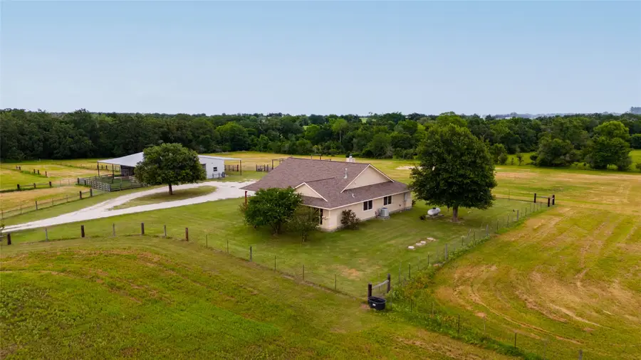 3817 Hardy Road, Madisonville, TX 77864 - Image #2