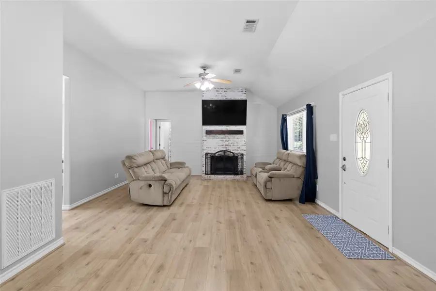 1452 River Oaks Drive, Huntsville, TX 77340 - #2