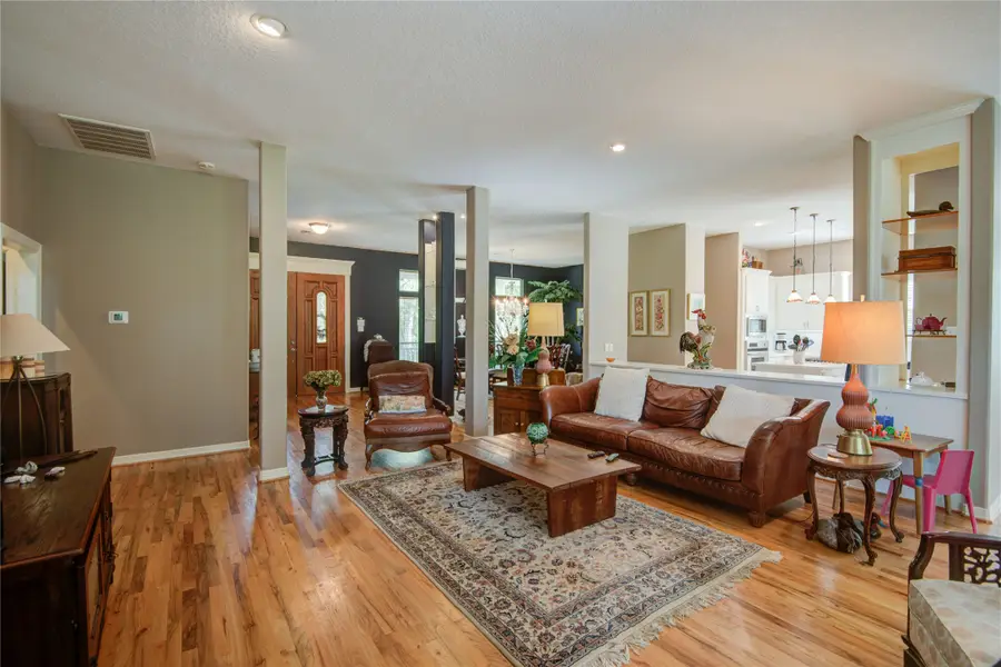 108 Buffalo Trail, Lake Jackson, TX 77566 - Image #3