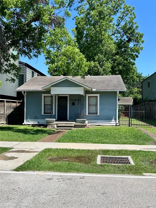 1119 E 25th Street, Houston, TX 77009