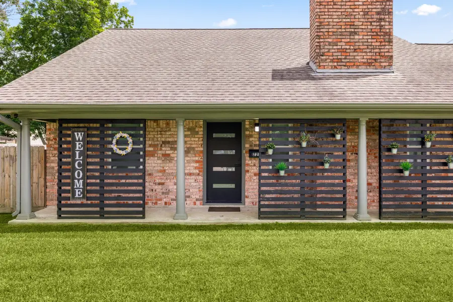 222 W Vaughn Lane, Deer Park, TX 77536 - #2