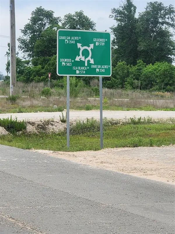 731 Road 5714, Dayton, TX 77327