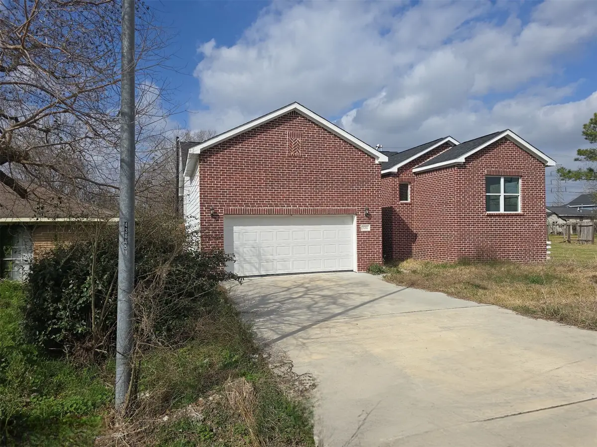 5211 Rue Street, Houston, TX 77033 - #1