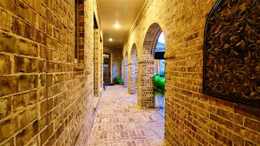 51 Woodglade Way, Tomball, TX 77375 - Image #3