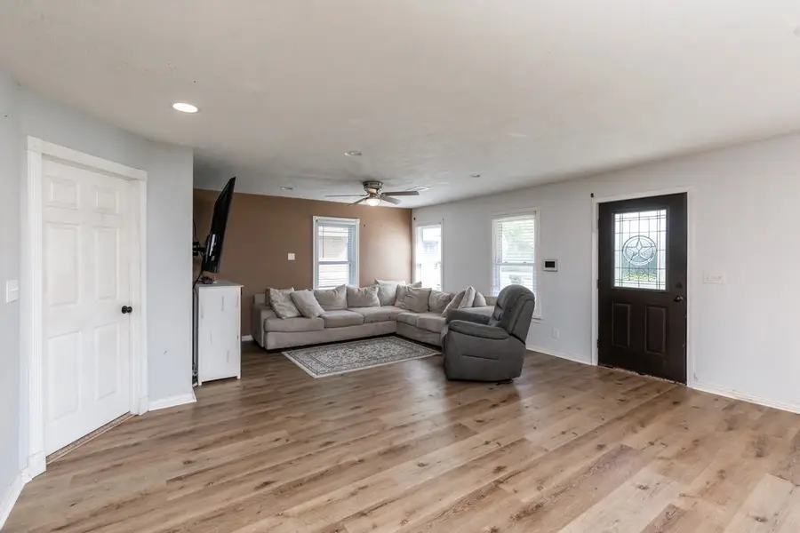 3748 Grant Avenue, Groves, TX 77619 - #3