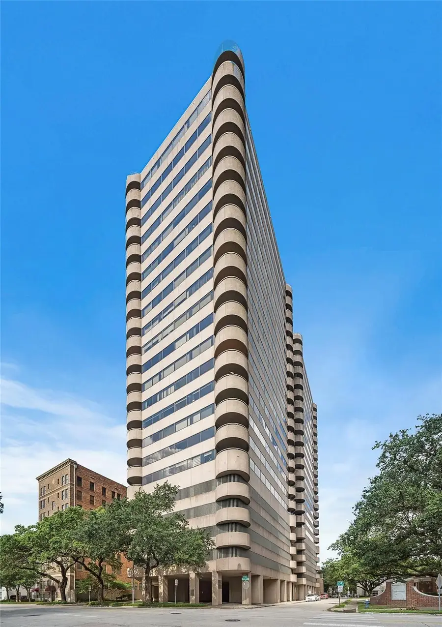 5000 Montrose Boulevard #14H, Houston, TX 77006 - Image #2
