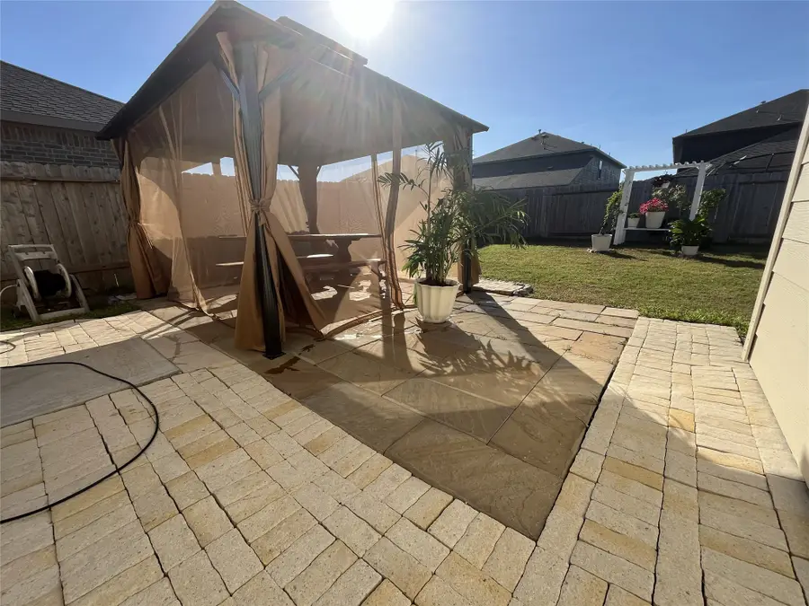 10510 Watershed Drive, Rosharon, TX 77583 - #2