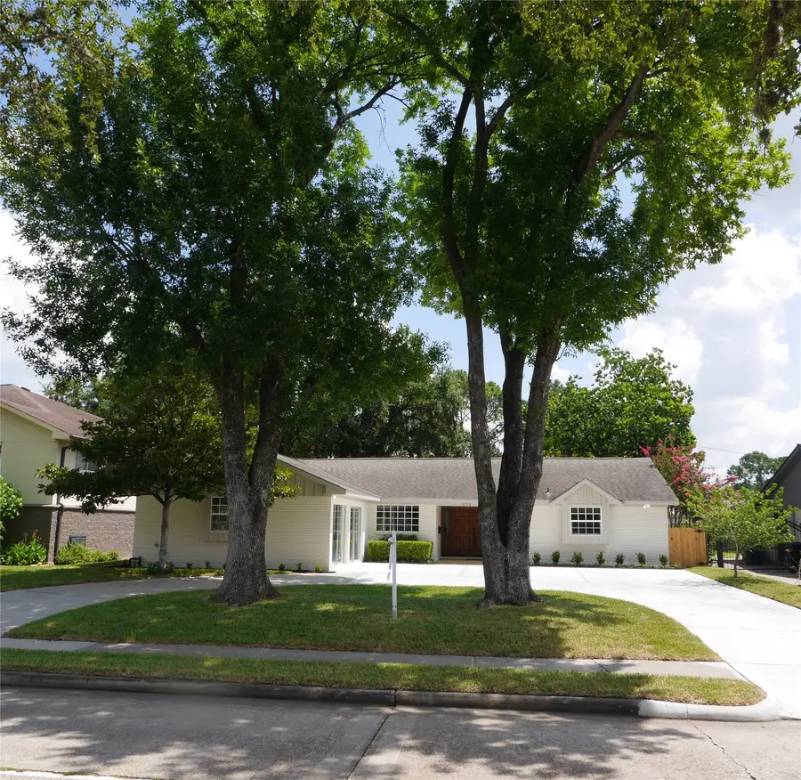 5722 N Braeswood Boulevard, Houston, TX 77096 - #2