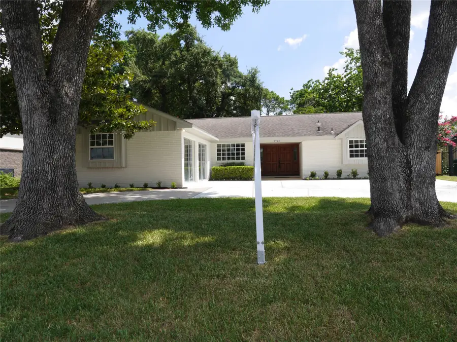 5722 N Braeswood Boulevard, Houston, TX 77096 - #3
