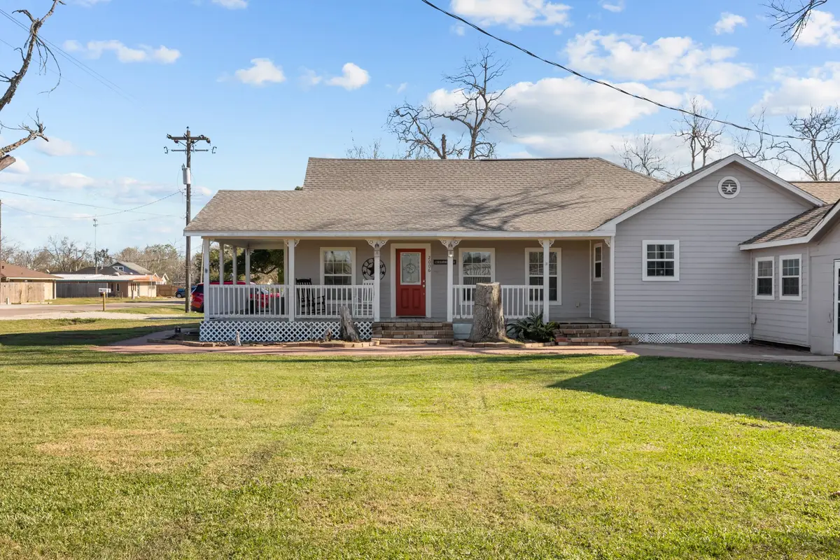 2006 Main Street, Danbury, TX 77534 - Image #1