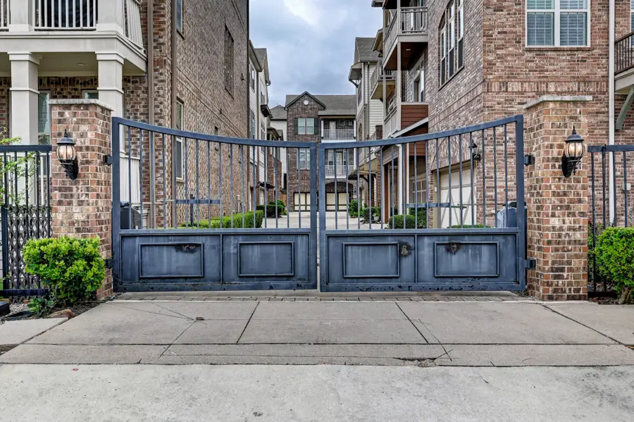 1621 W 23rd Street #B, Houston, TX 77008 - #2