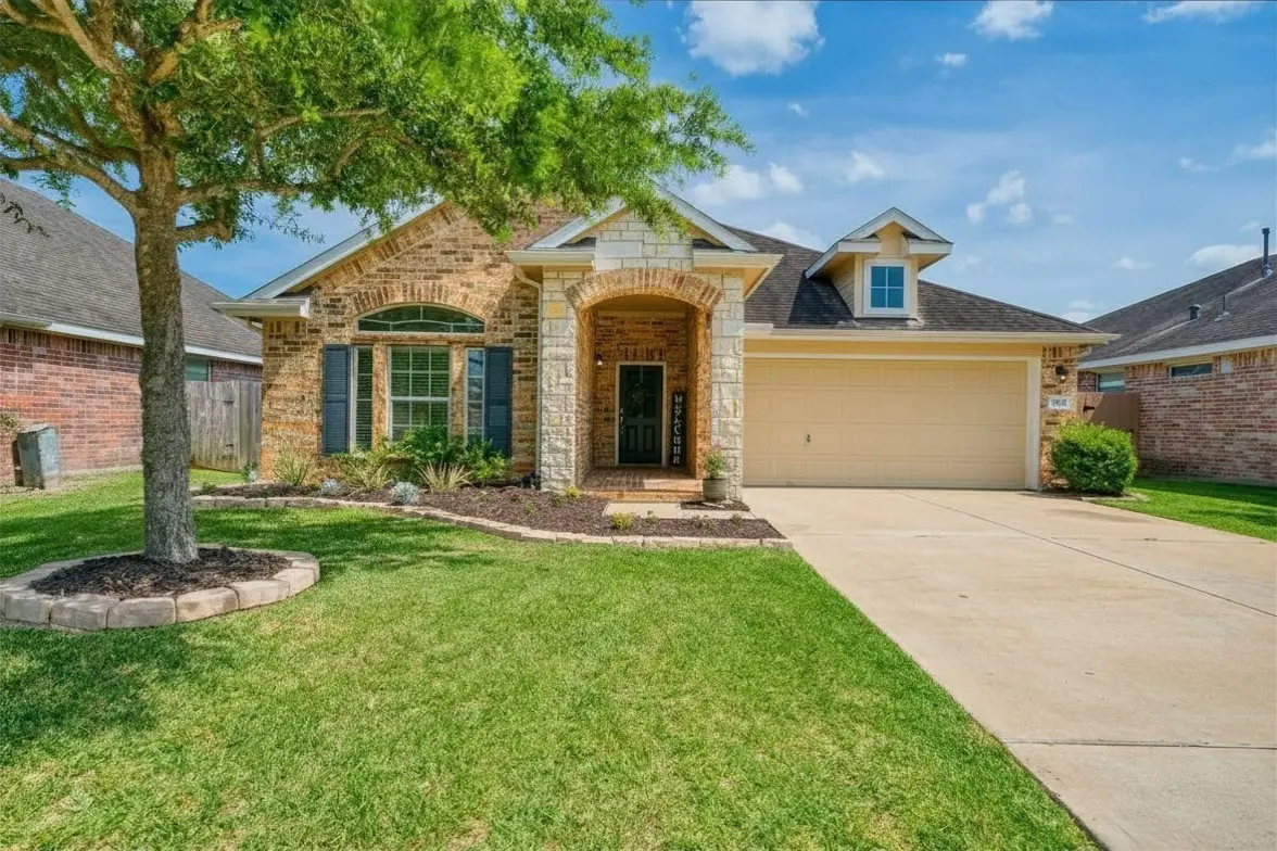 1211 Quarterhorse Drive, Alvin, TX 77511 - #1