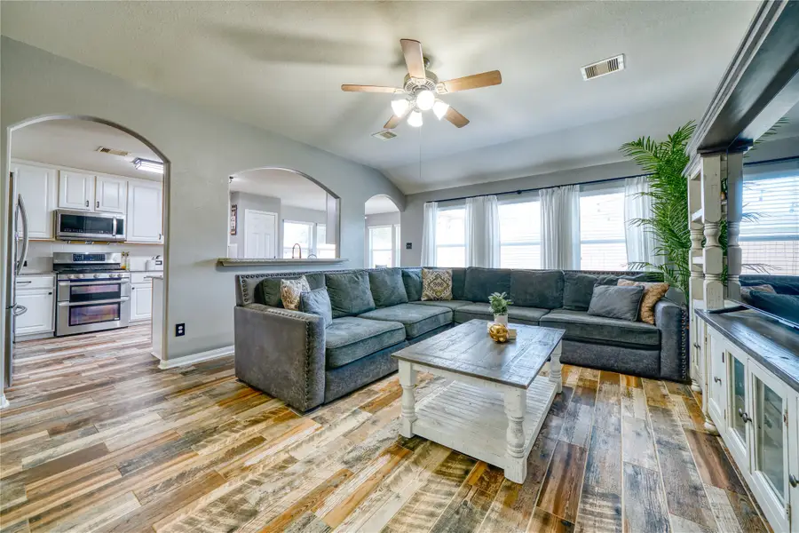 1211 Quarterhorse Drive, Alvin, TX 77511 - #2