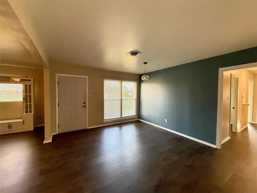 106 S Magnolia Street, Lake Jackson, TX 77566 - #3