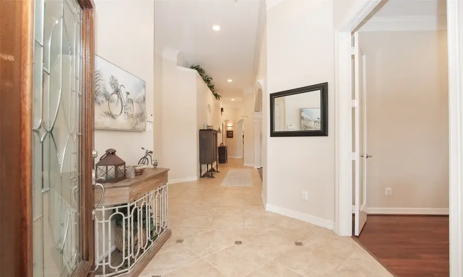 1525 Briar Bend, Friendswood, TX 77546 - Image #2