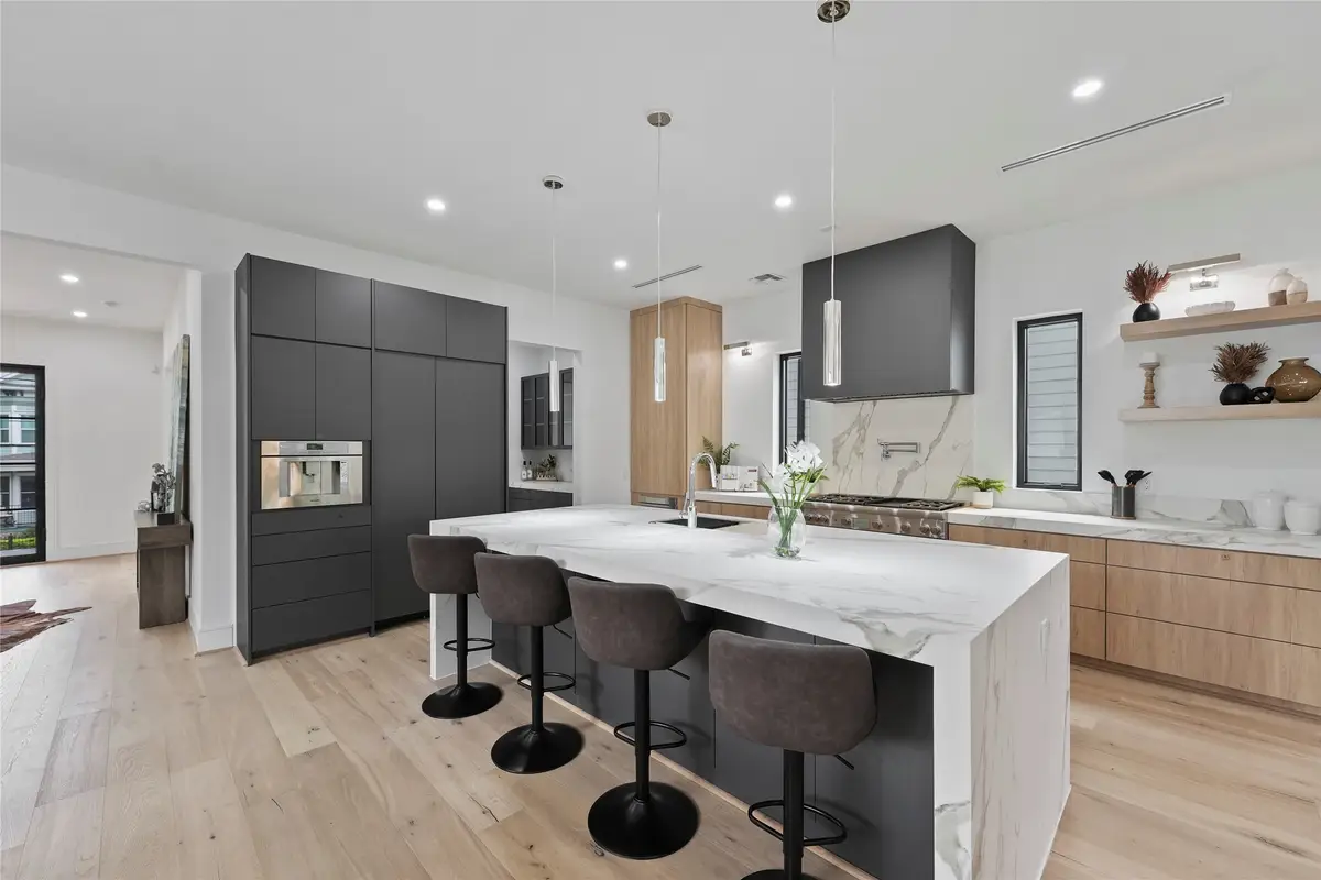 1906 W 14th, Houston, TX 77008 - Image #1