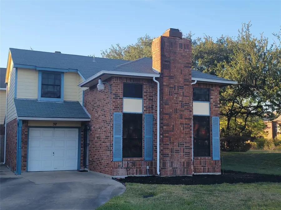 32 Regency Lane, Houston, TX 77088 - Image #2