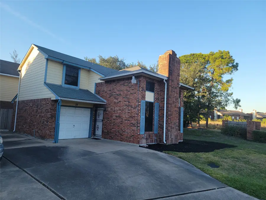 32 Regency Lane, Houston, TX 77088 - Image #3