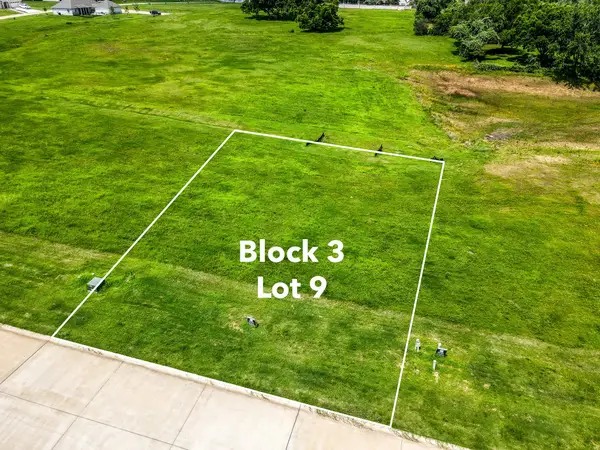 2410 Oak Hollow Lane, Brenham, TX 77833