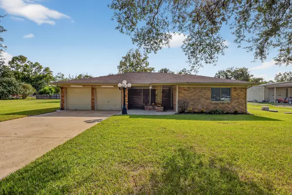 12615 Britt Road, Brookside Village, TX 77581