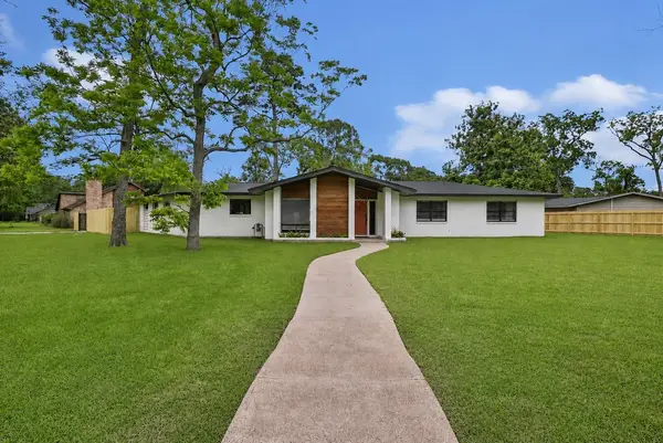 22 Sherwood Street, Dayton, TX 77535