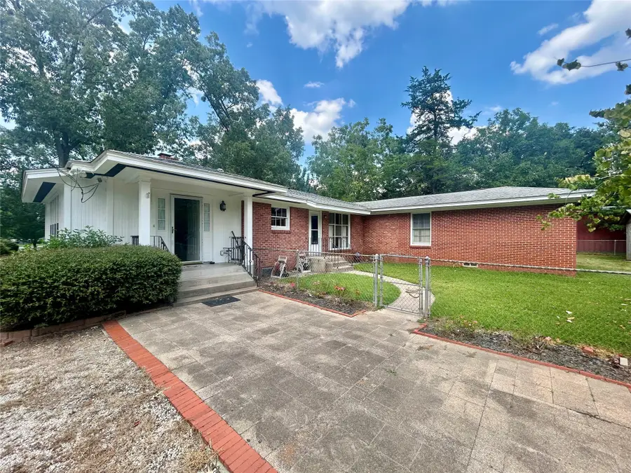 1025 Mcgregor Drive, Lufkin, TX 75904 - Image #2