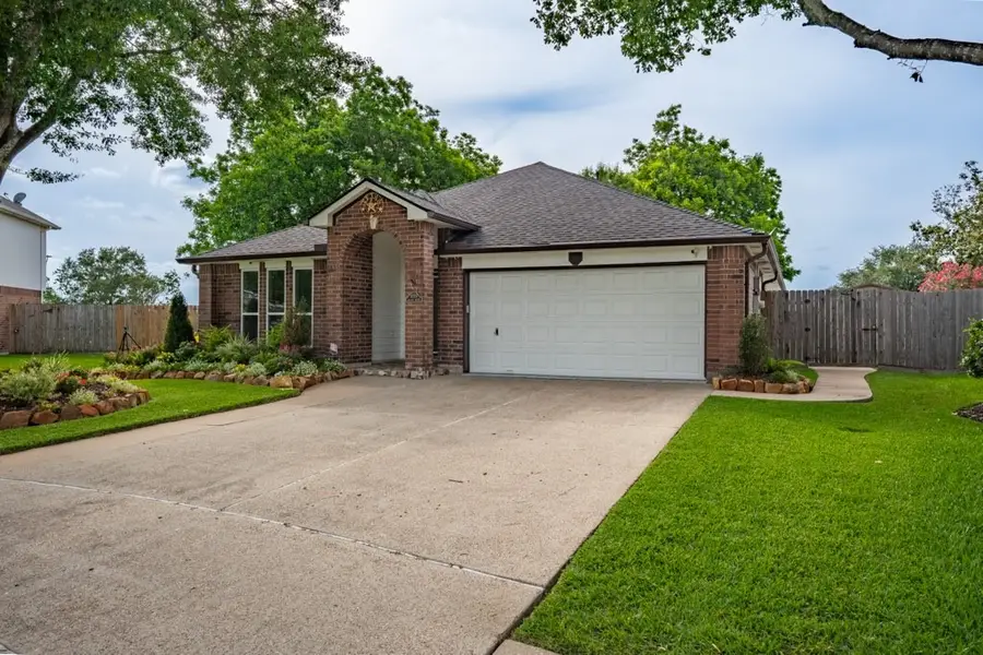 9209 Mahan Drive, La Porte, TX 77571 - #2