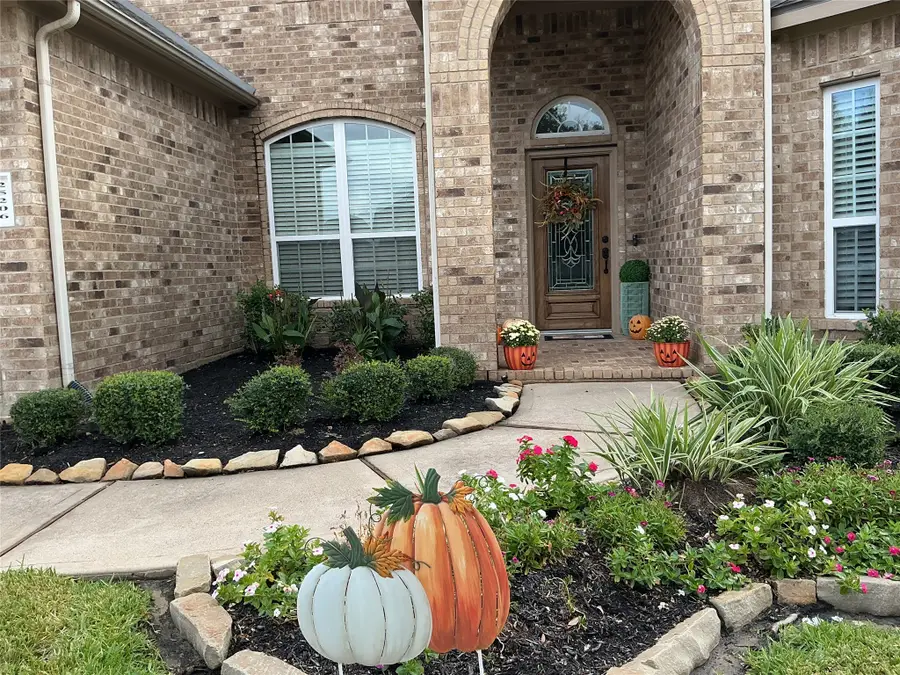25206 Hawthorne Blossom Drive, Spring, TX 77389 - Image #2