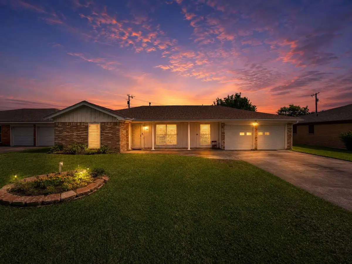 2514 16th Avenue N, Texas City, TX 77590 - #1