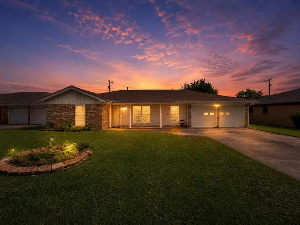 2514 16th Avenue N, Texas City, TX 77590