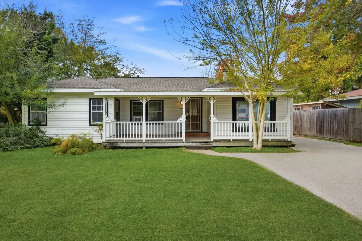 304 Baker Drive, Tomball, TX 77375 - Image #1