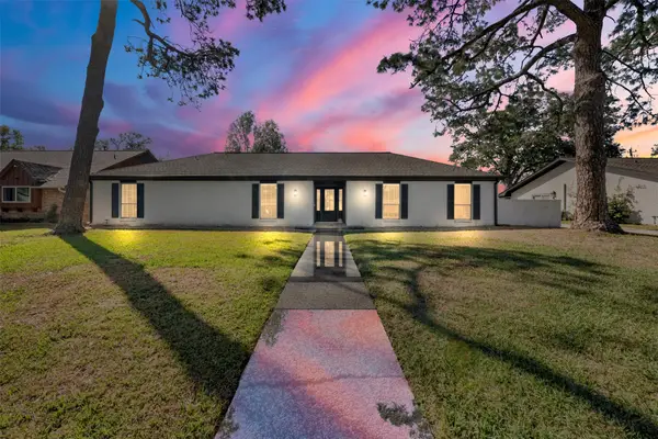 5117 Ashwood Drive, Baytown, TX 77521