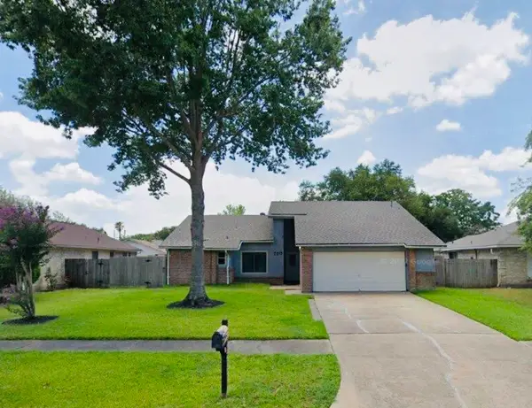 7215 La Entrada Drive, Houston, TX 77083