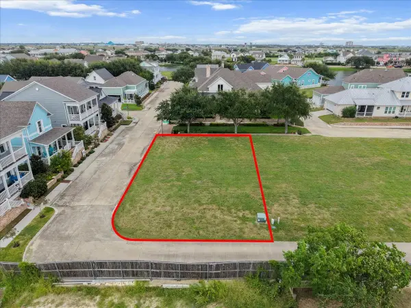 1 Meridian Way, Galveston, TX 77554