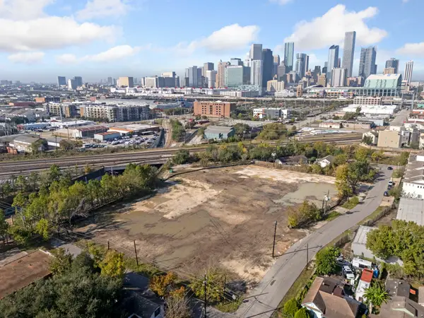 2530 Garrow Street, Houston, TX 77003