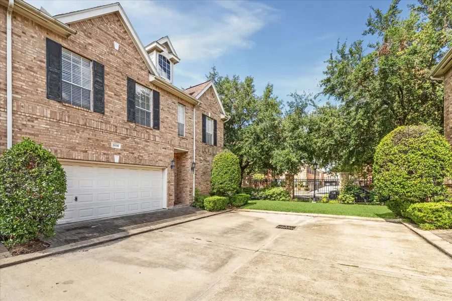 2838 Briarhurst Park, Houston, TX 77057 - #2