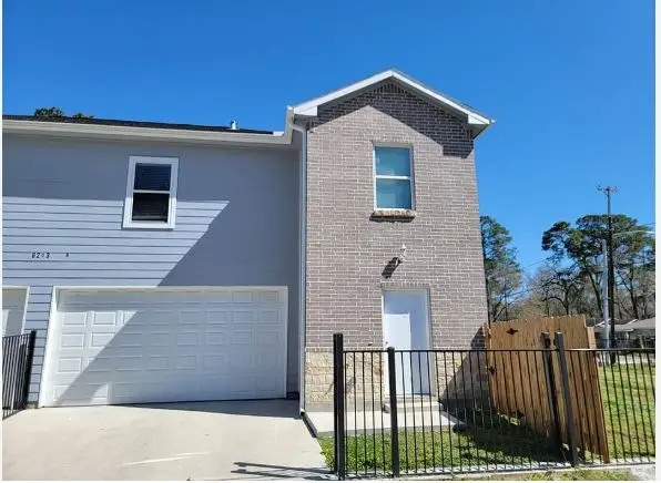 8203 Oak Knoll Lane #B, Houston, TX 77028