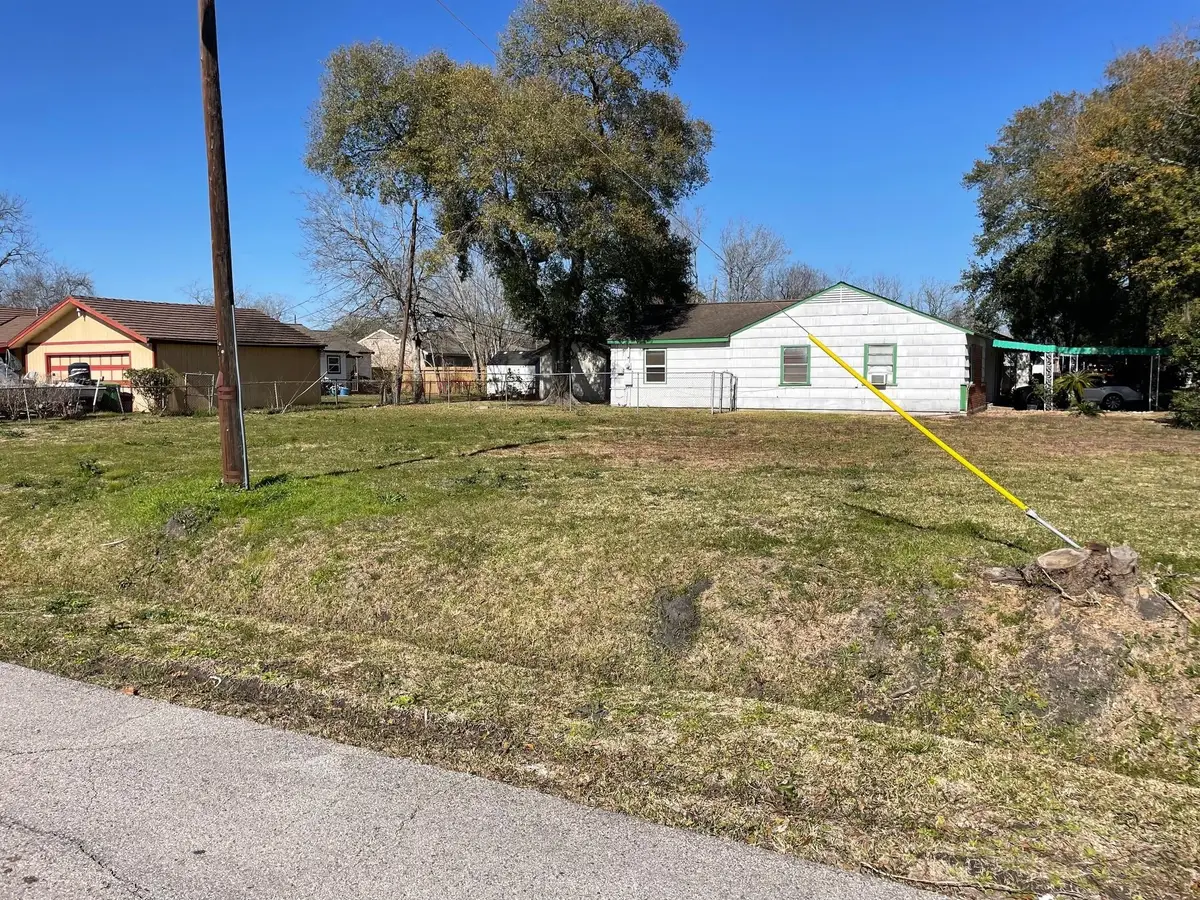 10530 Chesterfield Drive, Houston, TX 77051 - Image #1