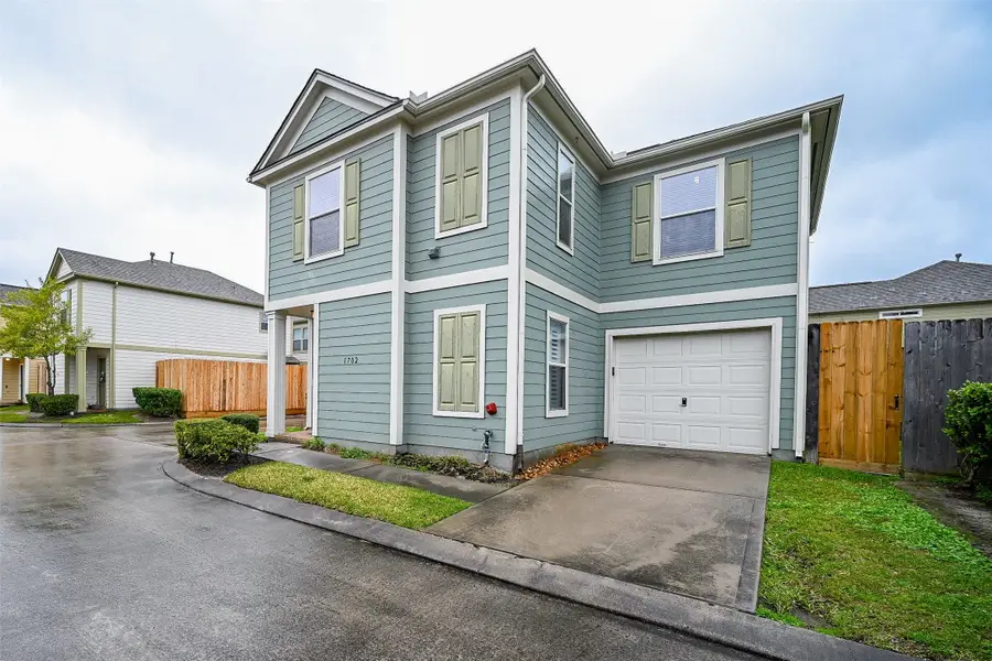 1702 Redwing Pines Drive, Houston, TX 77009 - Image #2