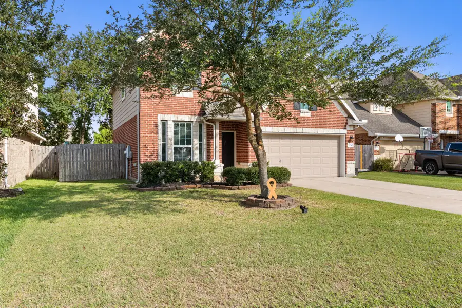 204 Rippling Creek Lane, Alvin, TX 77511 - Image #2